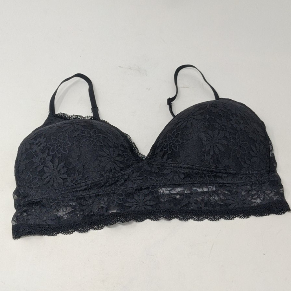 NWOT Mae Lace Wirefree Padded black Bralette Bra for A-C cups